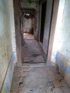 Corredor da casa construída em 1835, na Fazenda Rancho do Negro. Foto: Juliana Porto