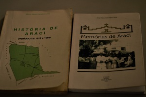Tia e sobrinha escreveram livros sobre a história de Araci. Foto: Paulo Oliveira