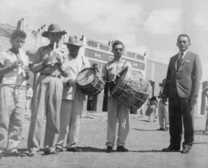 Zabumba é como os canudenses chamam a banda de pífanos que anima as festas de Santo Antônio. Acervo de Eldon Canário.